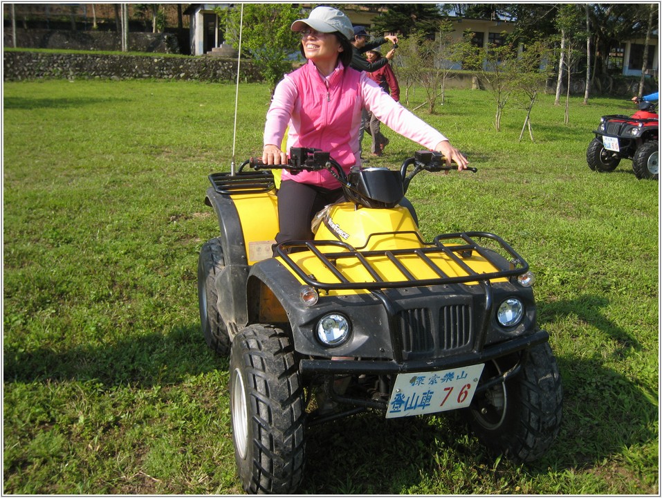 2013-03-08 09-04-51樂山登山車飆車趣.JPG